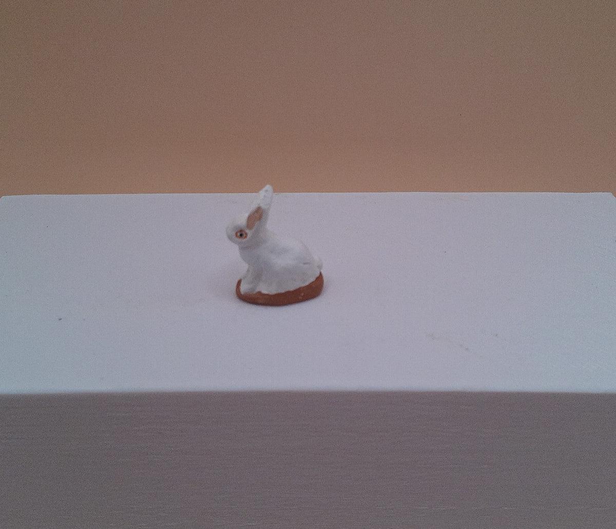 Lapin assis