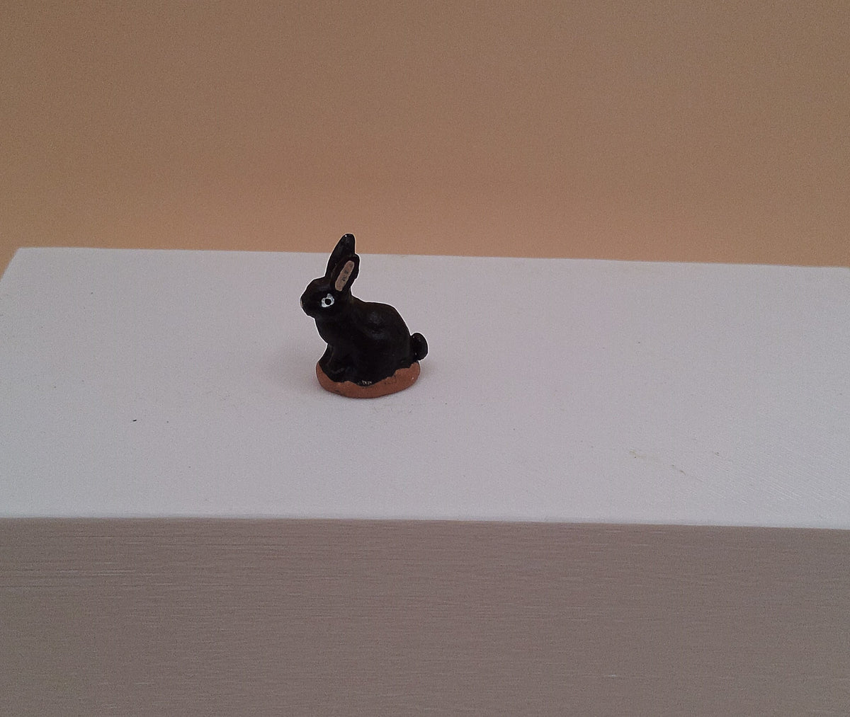 Lapin assis